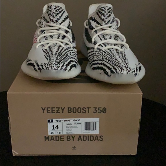 Yeezy 350 V2 Zebra Boost Adidas - Picture 7 of 8